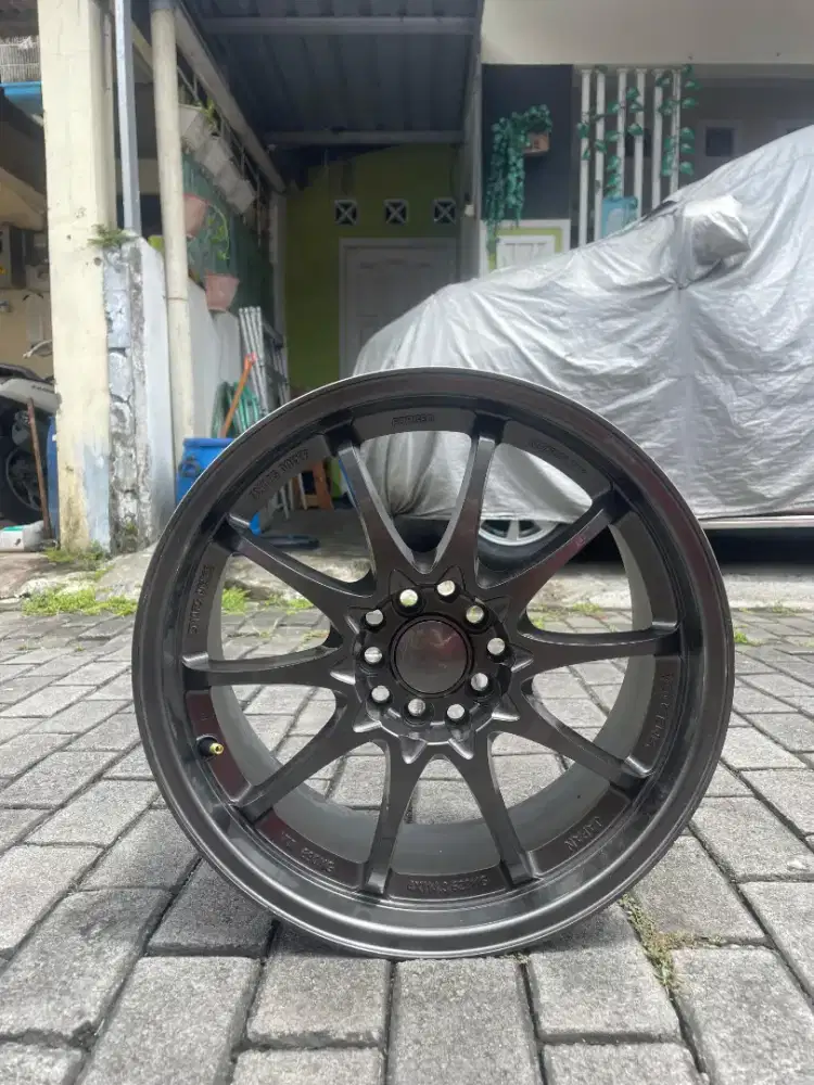 VELG CE28 R17 GUNMETAL LEBAR 8,ET 38