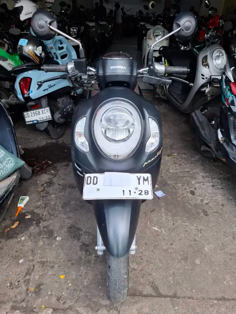 Honda Scoopy 110cc 2023 hitam