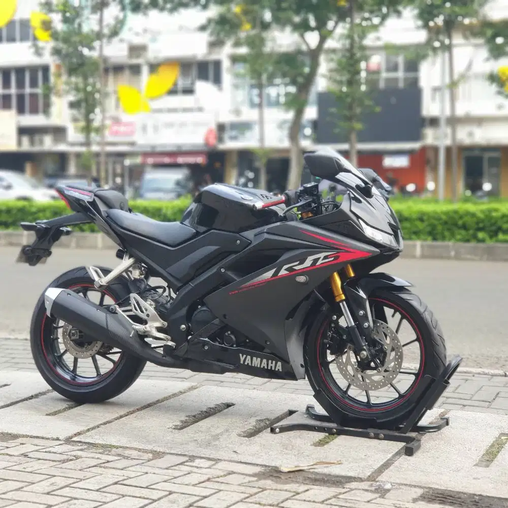 YAMAHA R15 V3 HITAM 2019 PAJAK PANJANG KM LOW SIAP NGEBUT