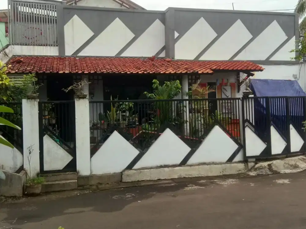 Dijual rumah Nego Sampai Jadi di Pondok Pucung Indah 2, Deket Bintaro sektor 9 ( lokasi dataran tinggi/Bebas Banjir) view menghadap Taman komplek