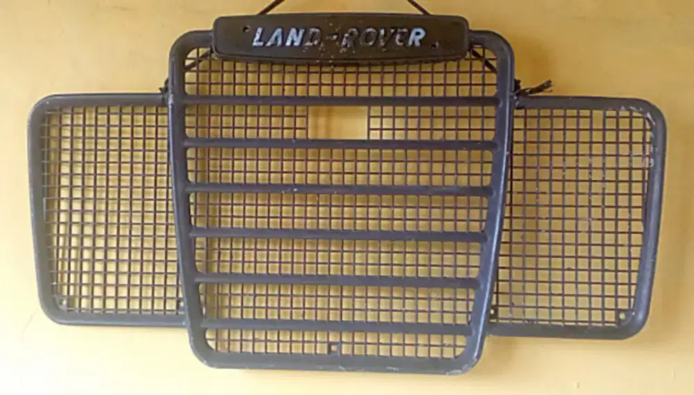 Grill landrover series lll kondisi masih mulus