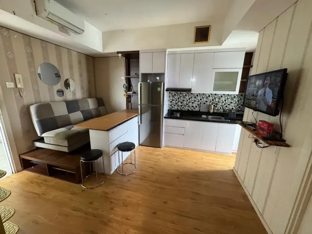 ready apartemen green lake sunter,2kamar furnished,lantai rendah,hadap selatan,hoek,AC 3 dan waterheater