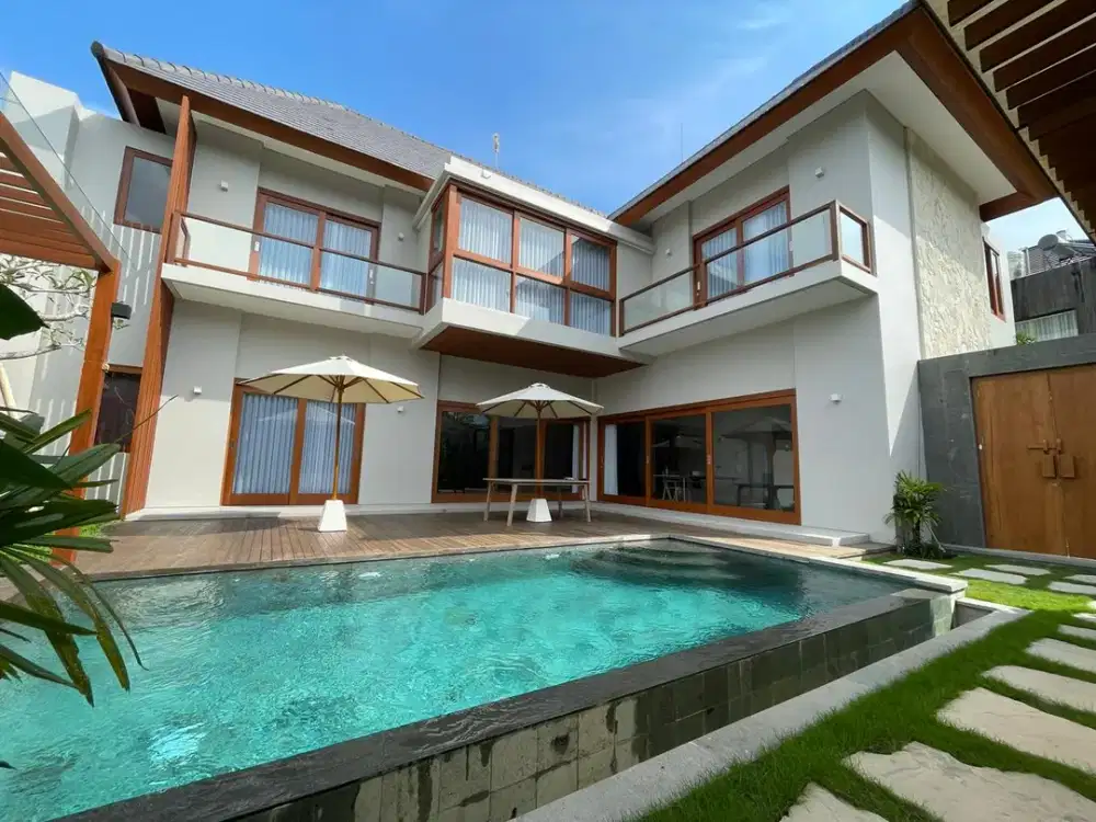 PREMIUM 4-BEDROOM VILLA IN UMALAS BUMBAK