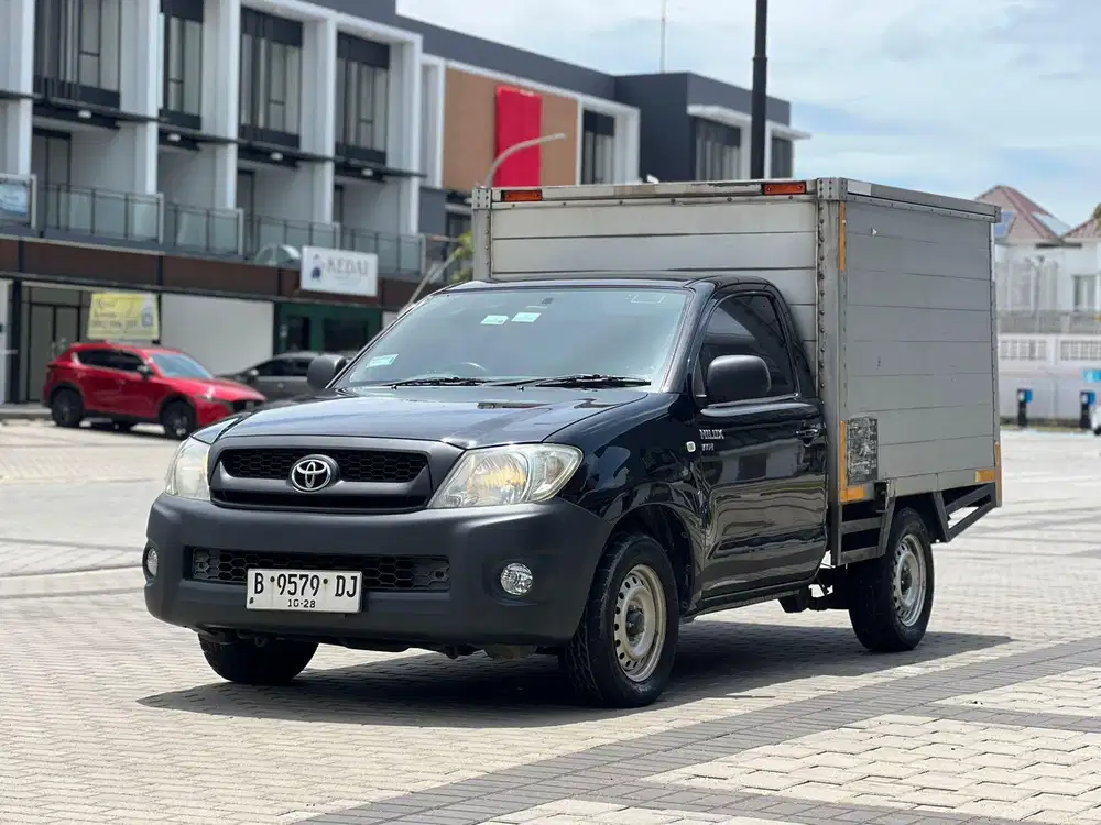 Toyota Hilux Single Cabin Box Bensin MT manual 2008