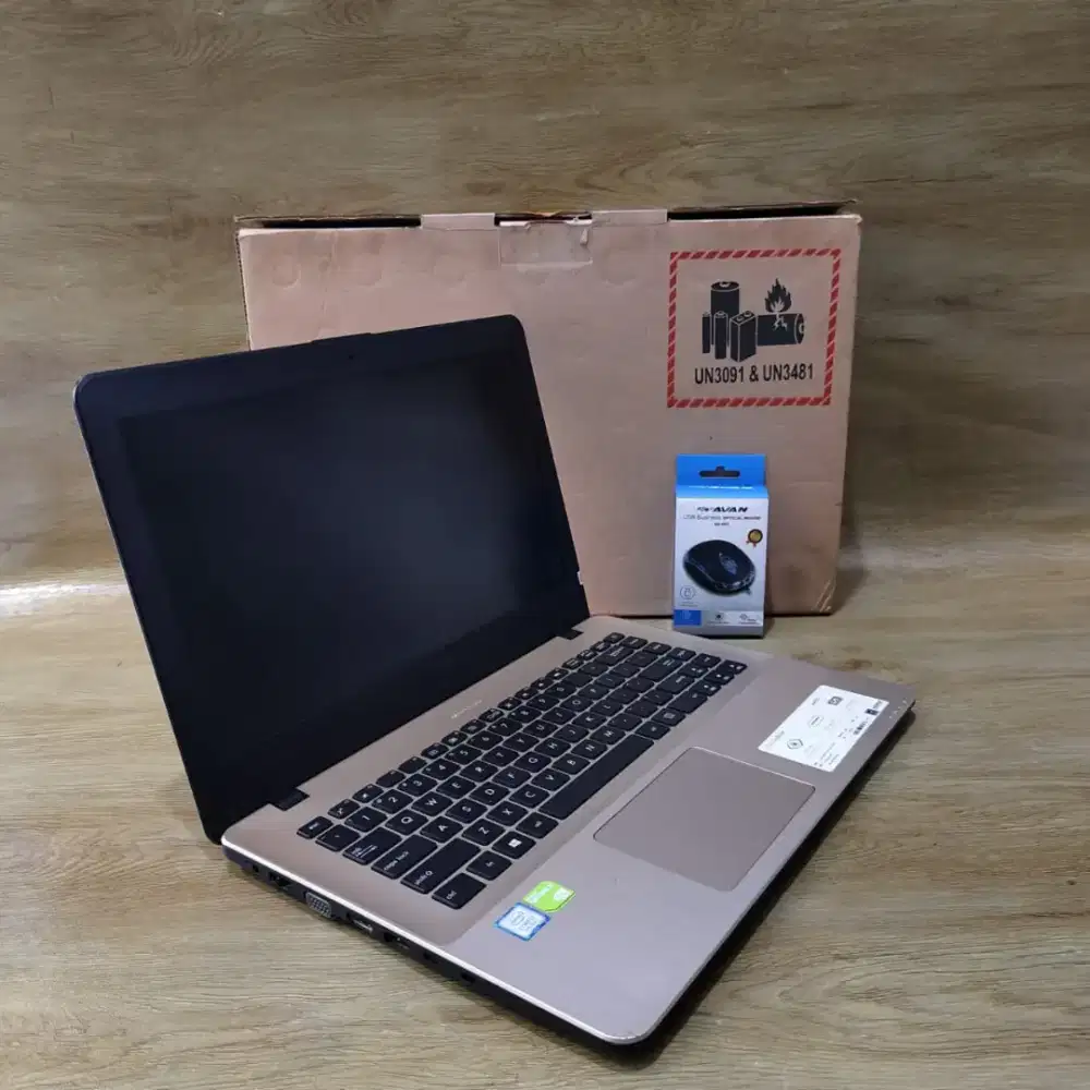 Laptop Gaming Asus A442U i7 Gen7 Dual VGA Ram 20GB Bonus Mouse Baru