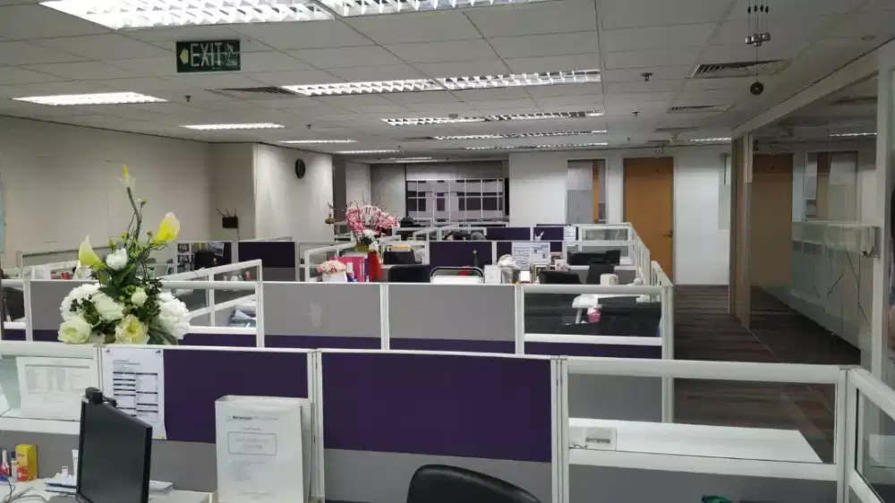 Terima atau beli barang bekas kantor, restoran,ruko dan rumah pribadi.