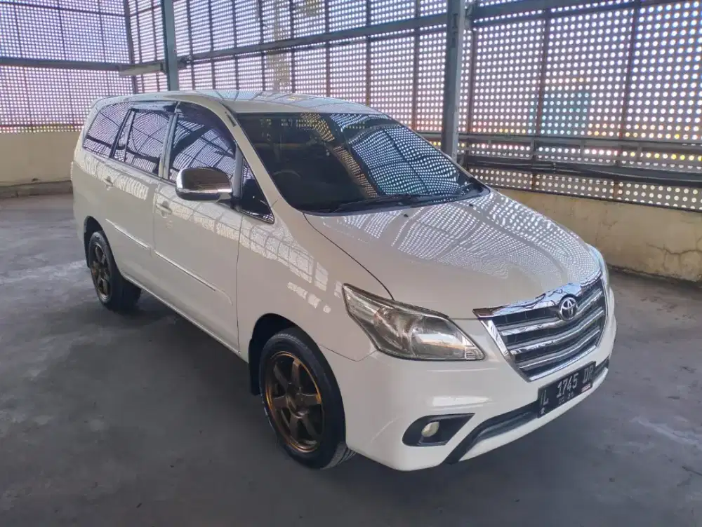 KIJANG INNOVA G DIESEL MATIC TINGGAL PAKAI SAJA