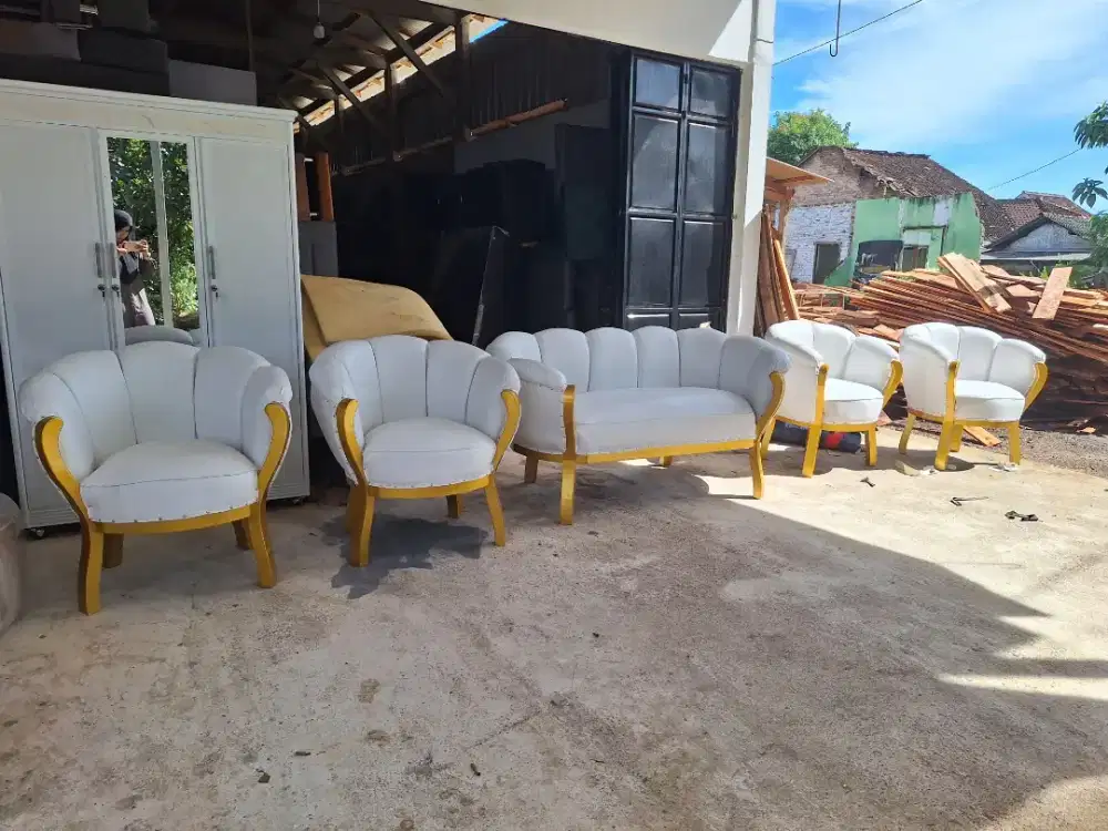 Kursi pelaminan jati belewah 21111