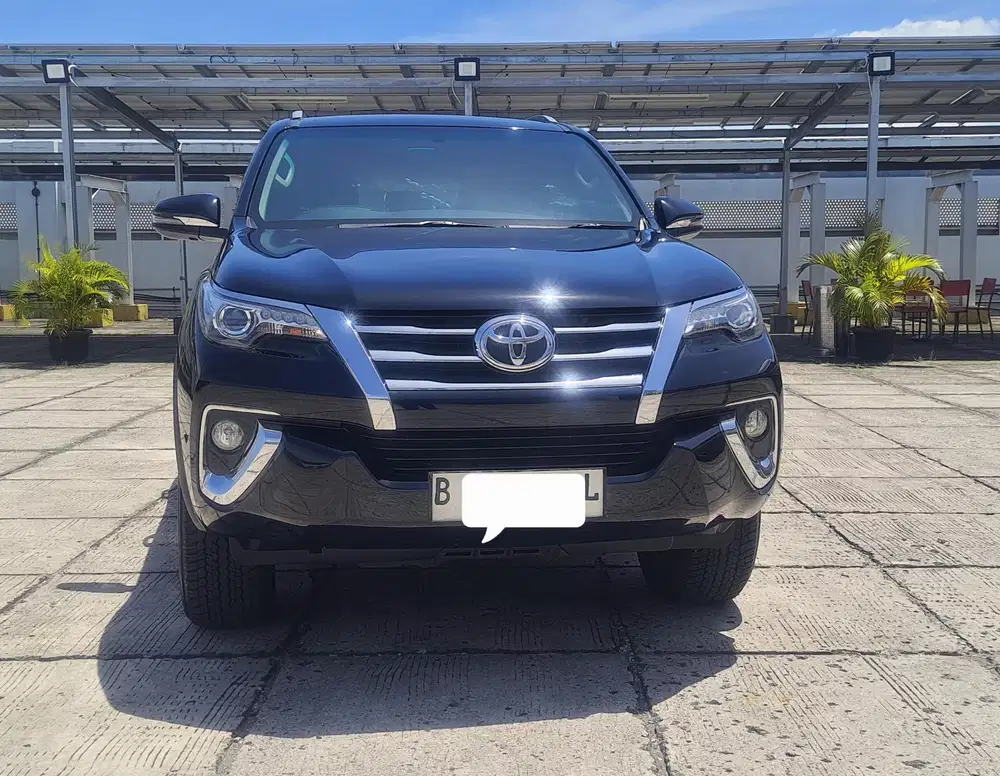 Toyota Fortuner 2.4 VRZ [4×2] AT 
Tahun 2018