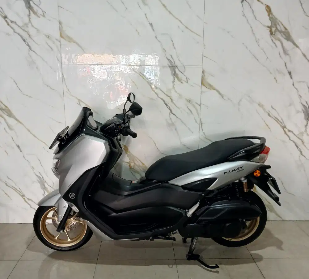 KM 5 RIBU, NMAX KEYLESS CONNECTED 2023, SEPERTI BARU, MUHSHI MOTOR.