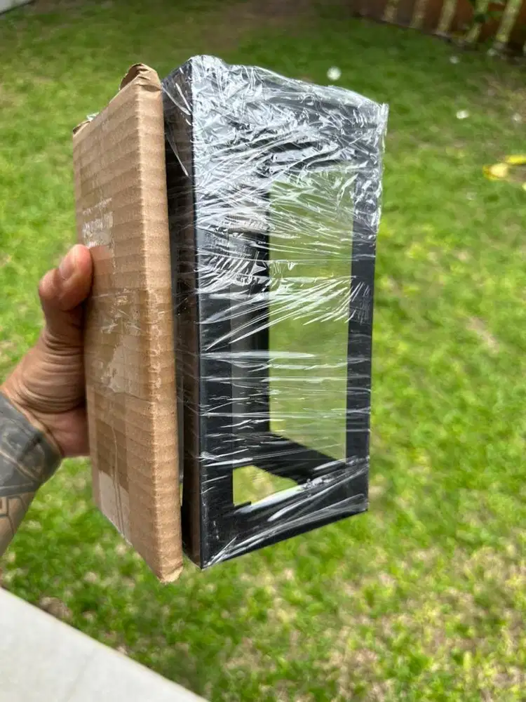 Rumah Lampu Tempel Pilar/Taman