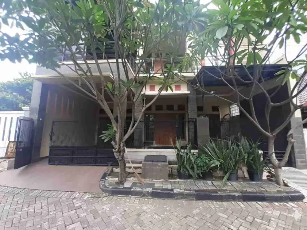 Dijual rumah mewah
2 lantai siap huni di
Malaka Country 
Pondok kopi