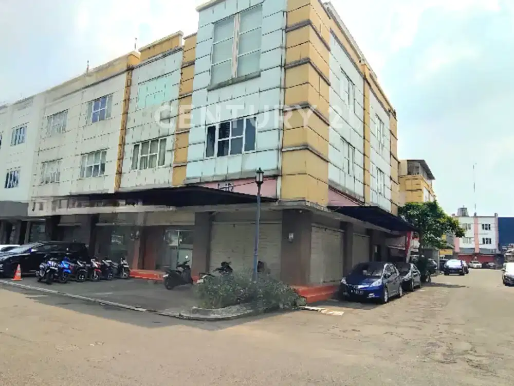 Ruko Posisi Hoek Di Golden Boulevard BSD