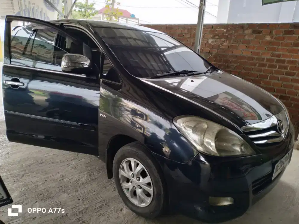 Innova type G matic 2010