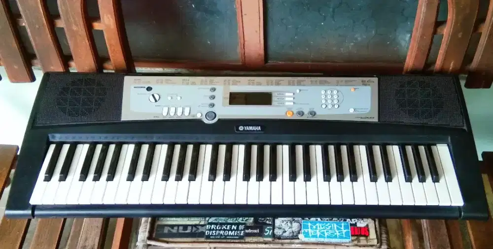 Keyboard Yamaha Psr e203