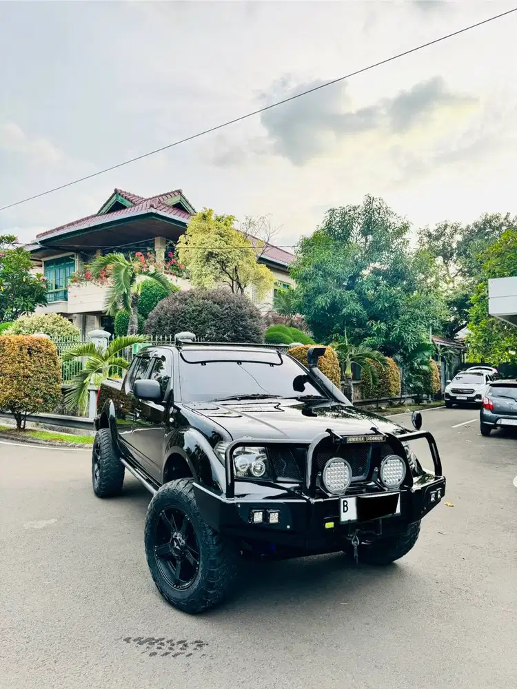 Nissan Navara Turbo diesel 4x4 Matic Guanteng