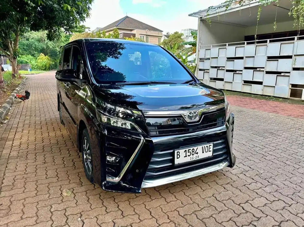[Termurah] Toyota Voxy 2.0 Matic