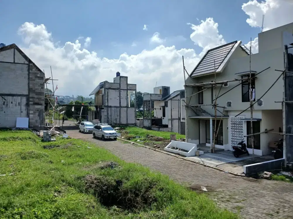 Villa Batu Malang, Free Management! Fasilitas Lengkap Dekat Alun-Alun Batu