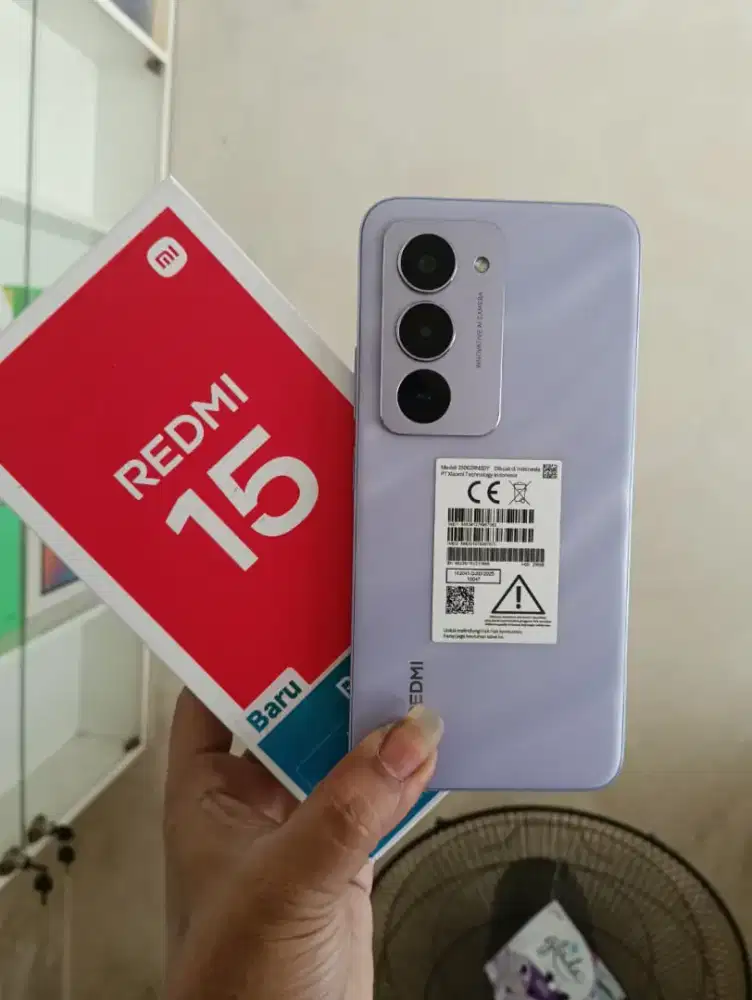 Redmi 15  Ram:8/256