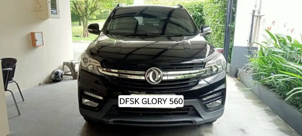 DFSK GLORY 560 2019 HITAM BLACK