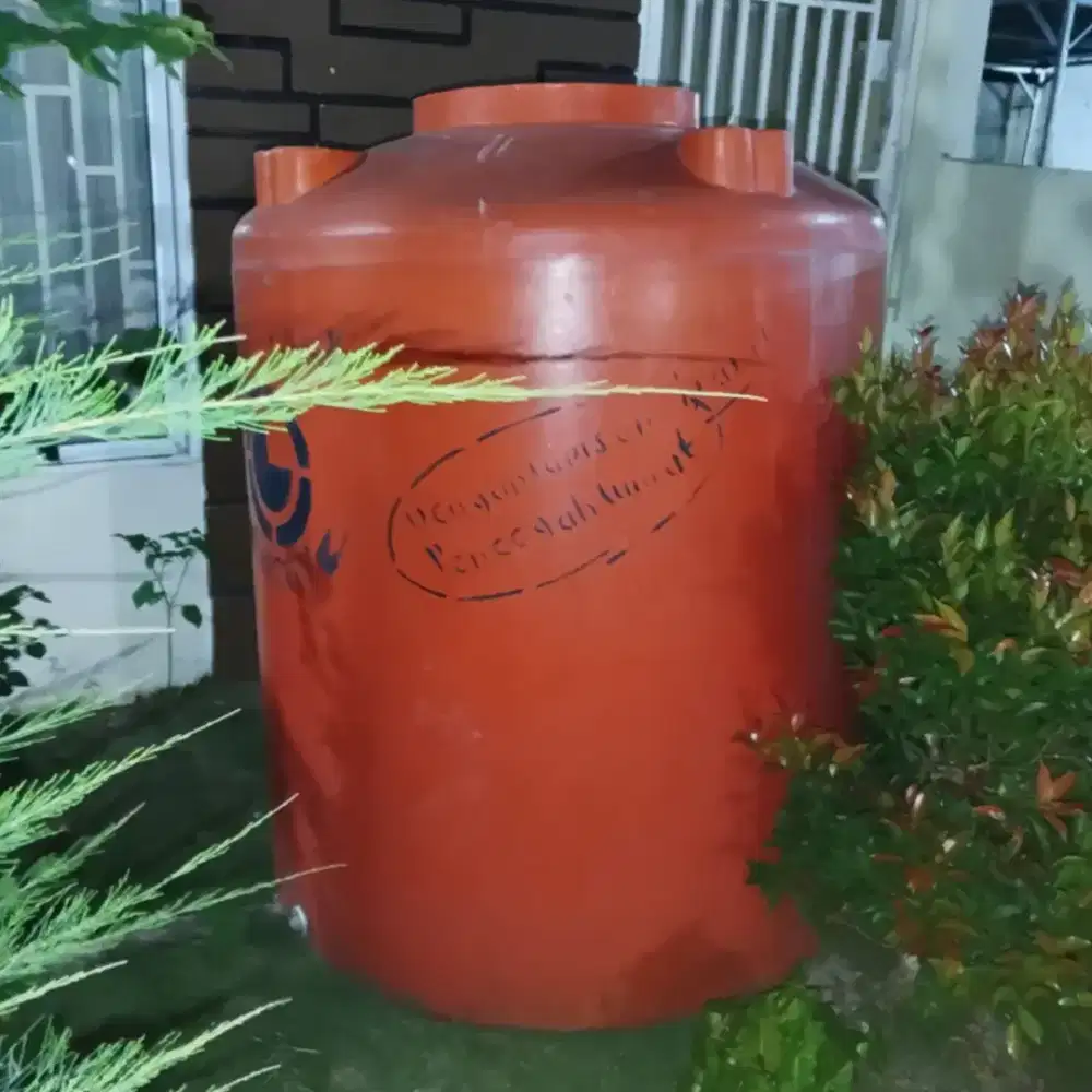 Tangki air / Tandon air