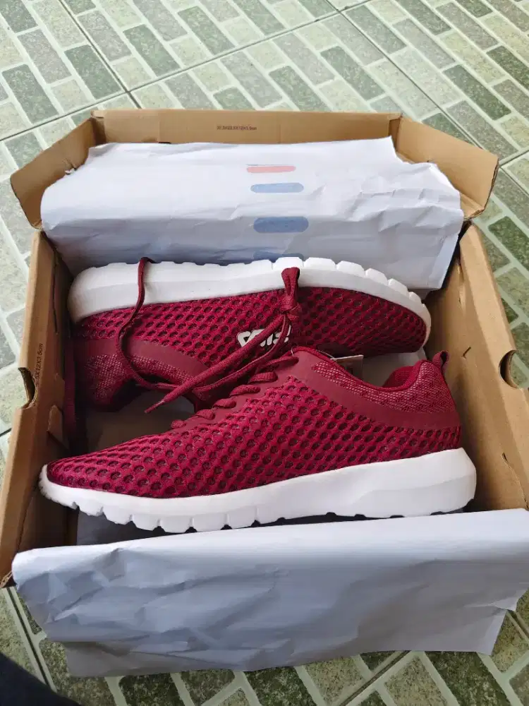 Sepatu FILA ORI Size 41