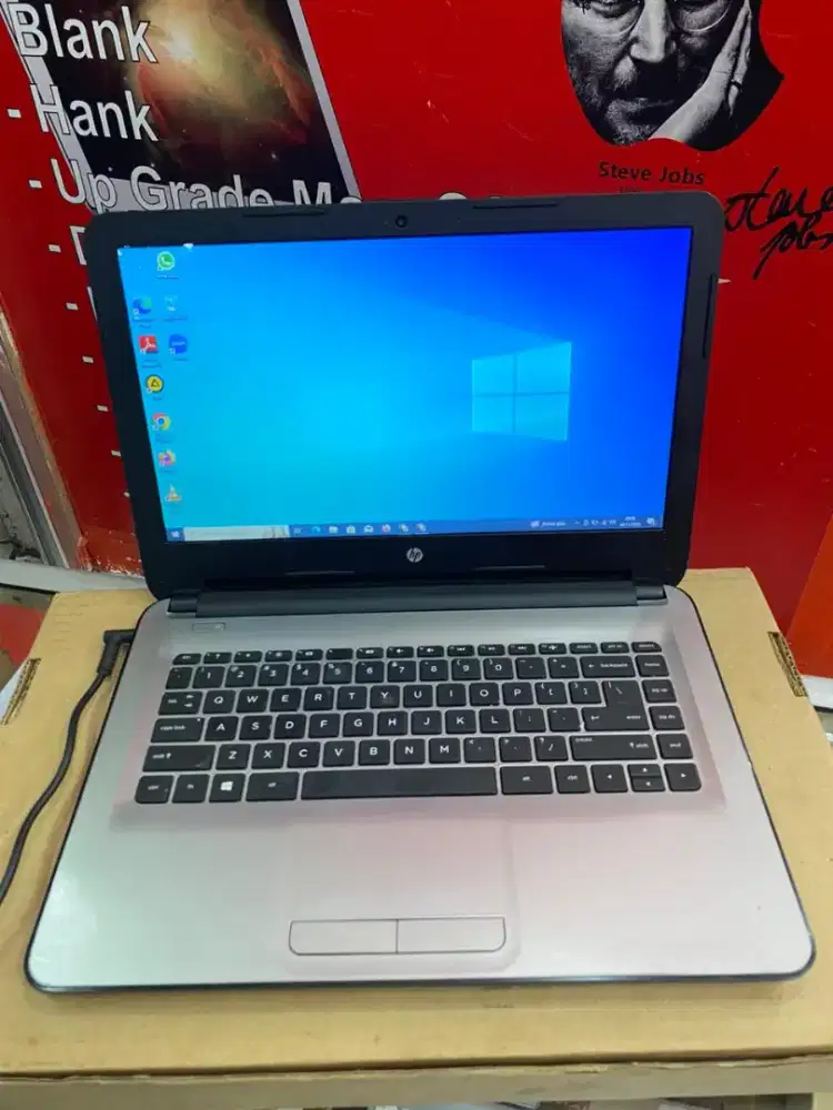 Laptop HP Processor, AMD A8-7410 APU with AMD Radeon R5