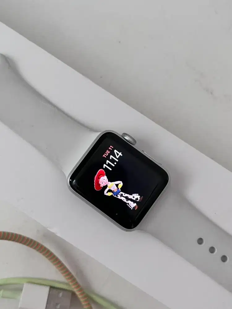Apple watch series 3 bekas 38mm