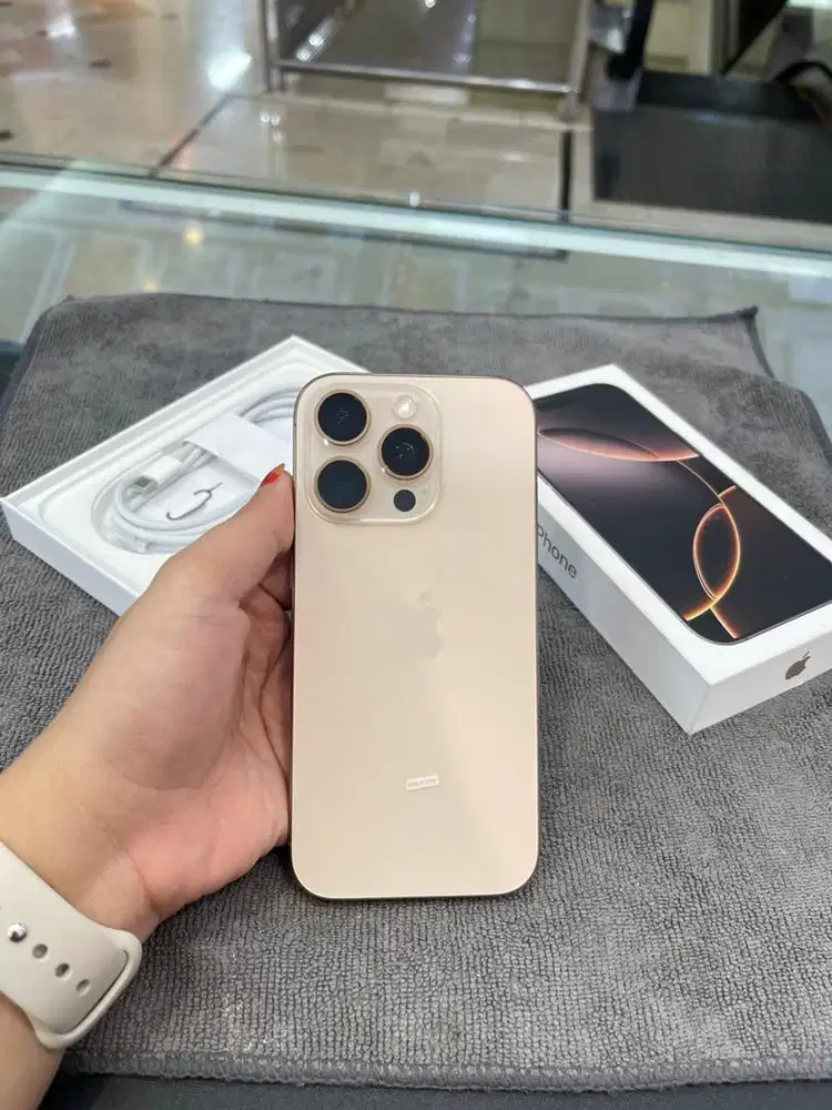 Iphone 16pro 512 Desert like new Ibox on 11/Mei/2026 fullset