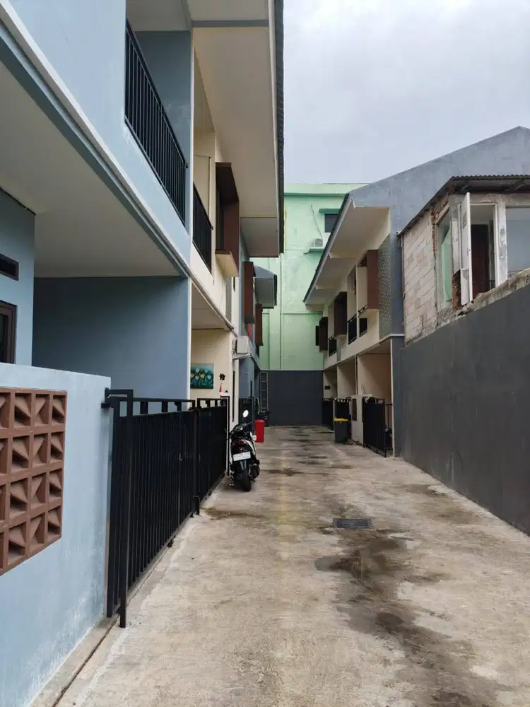 Dijual Rumah 2 Lantai dekat Sumber Artha Kalimalang Jakarta Timur