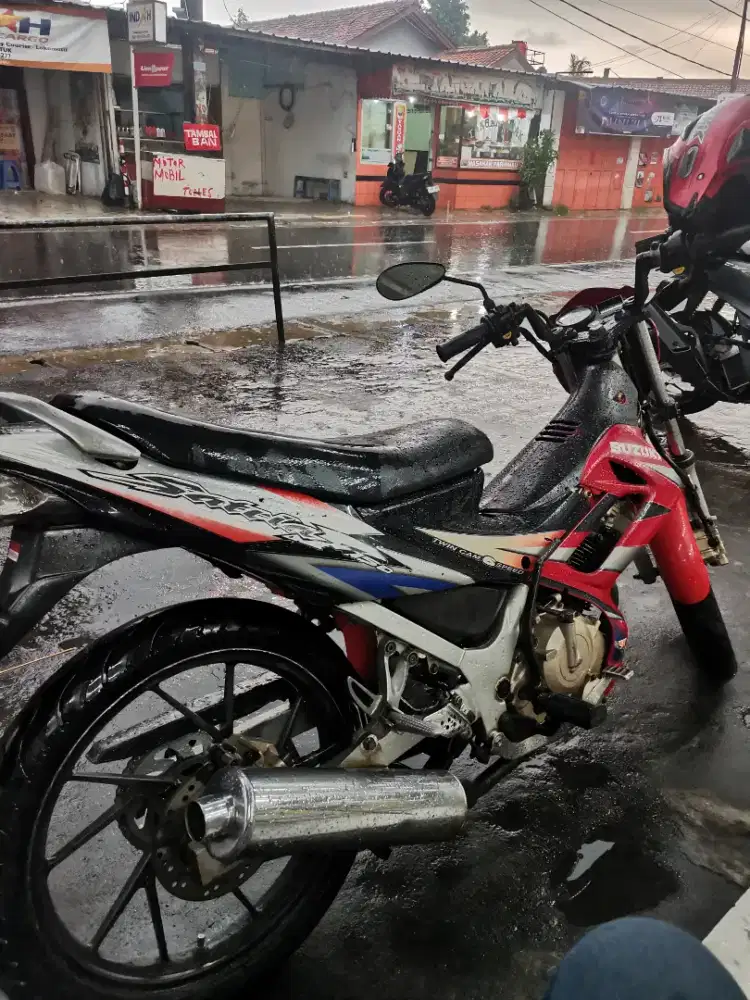 Suzuki satria Cbu Thailand 2005