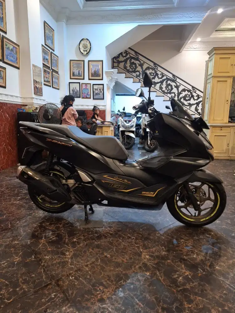 HUB KIKI DP 1 JT PCX 160 ABS THN 2024 PJK HDP KTP DAERAH BISA KREDIT