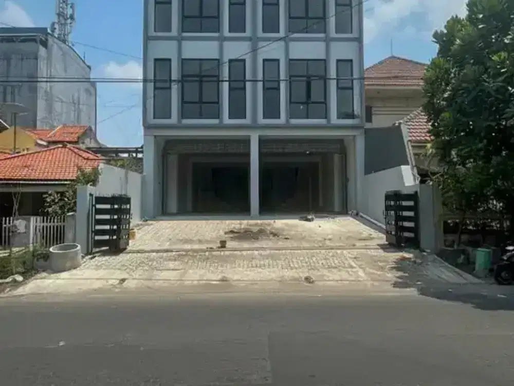 Disewakan Ruko Raya Pucang Siap Pakai Strategis dekat Tengah Kota