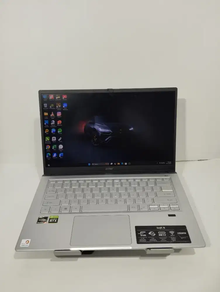 LAPTOP ACER SWIF X