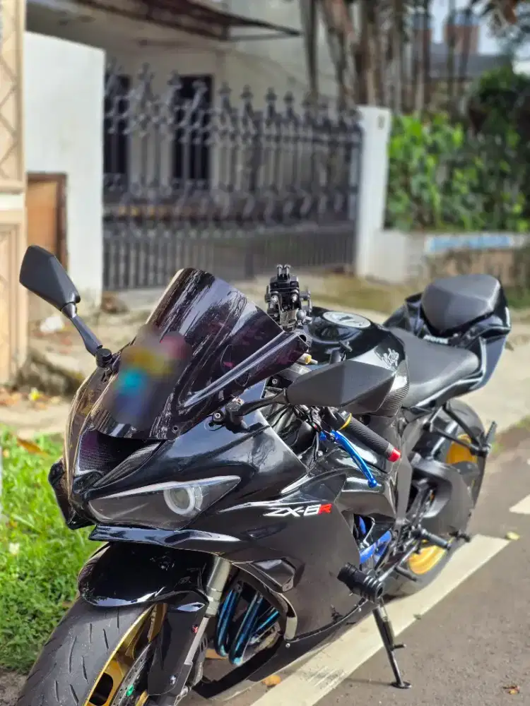 Kawasaki ZX6R 2010 Hitam