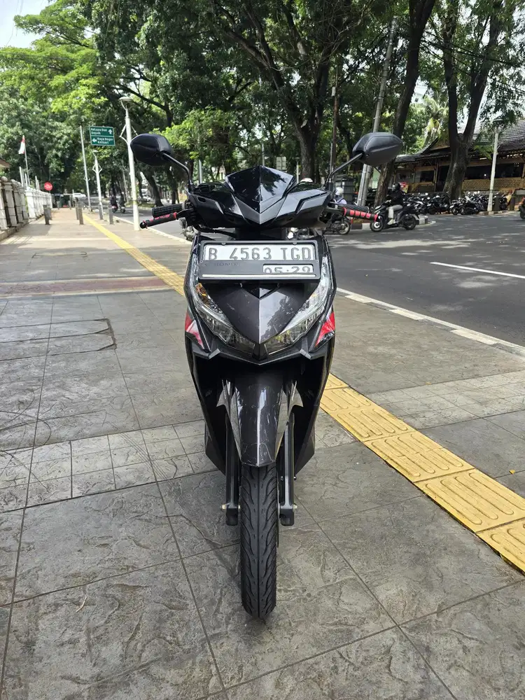 DIJUAL CASH HONDA VARIO 125 LED OLD CBS ISS THN 2015 PJK IDUP SIAP GAS