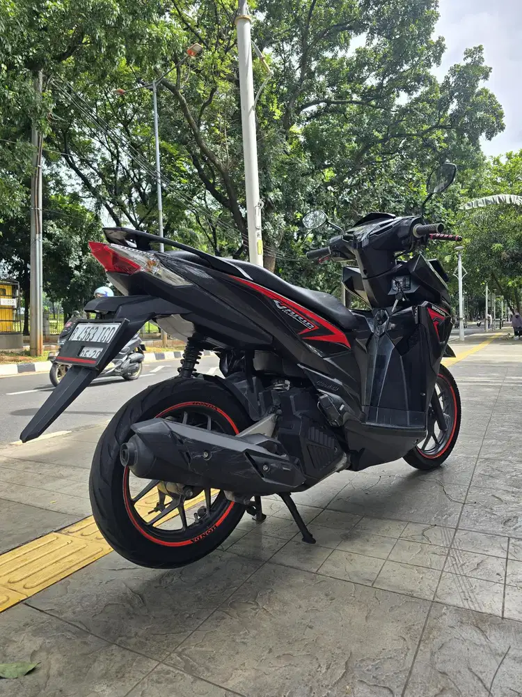 DIJUAL CASH HONDA VARIO 125 CBS ISS THN 2015 PJK IDUP