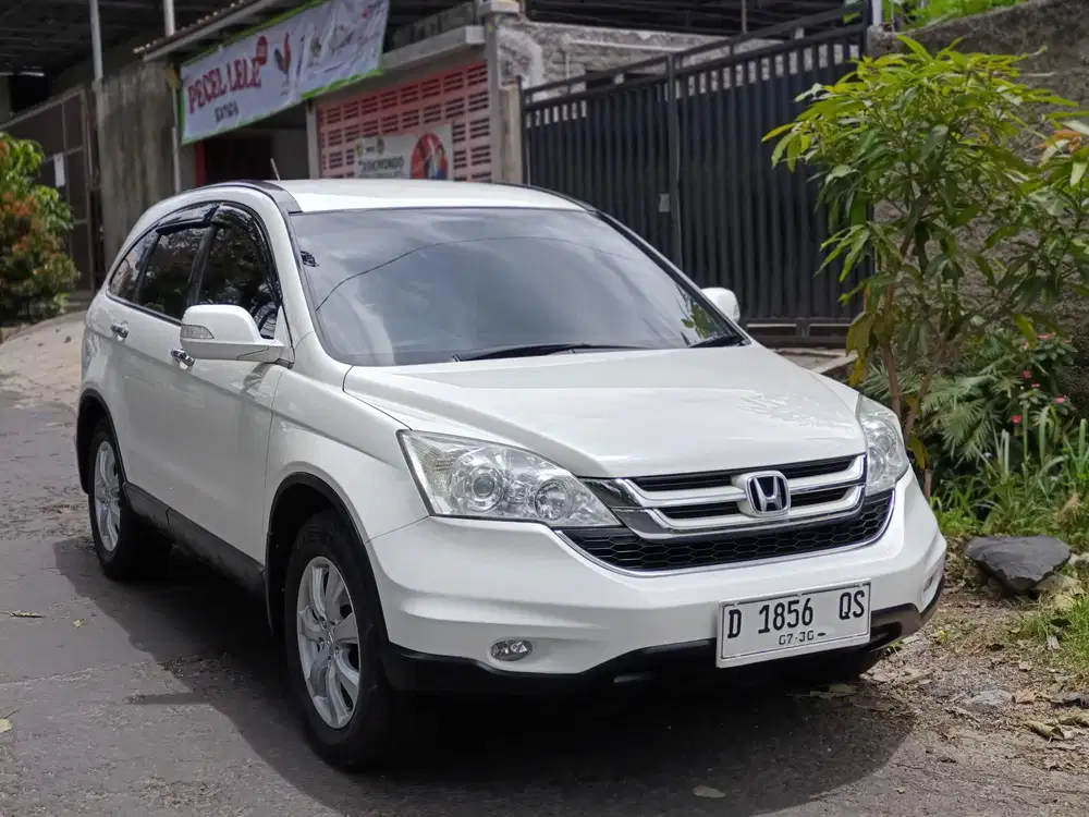 Honda CR-V tahun 2010 metic/tt motor metic boleh cash lebih bagus