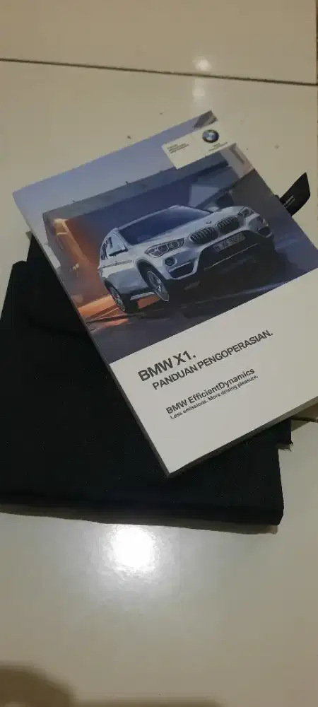 Manual Book & Tas BMW X1