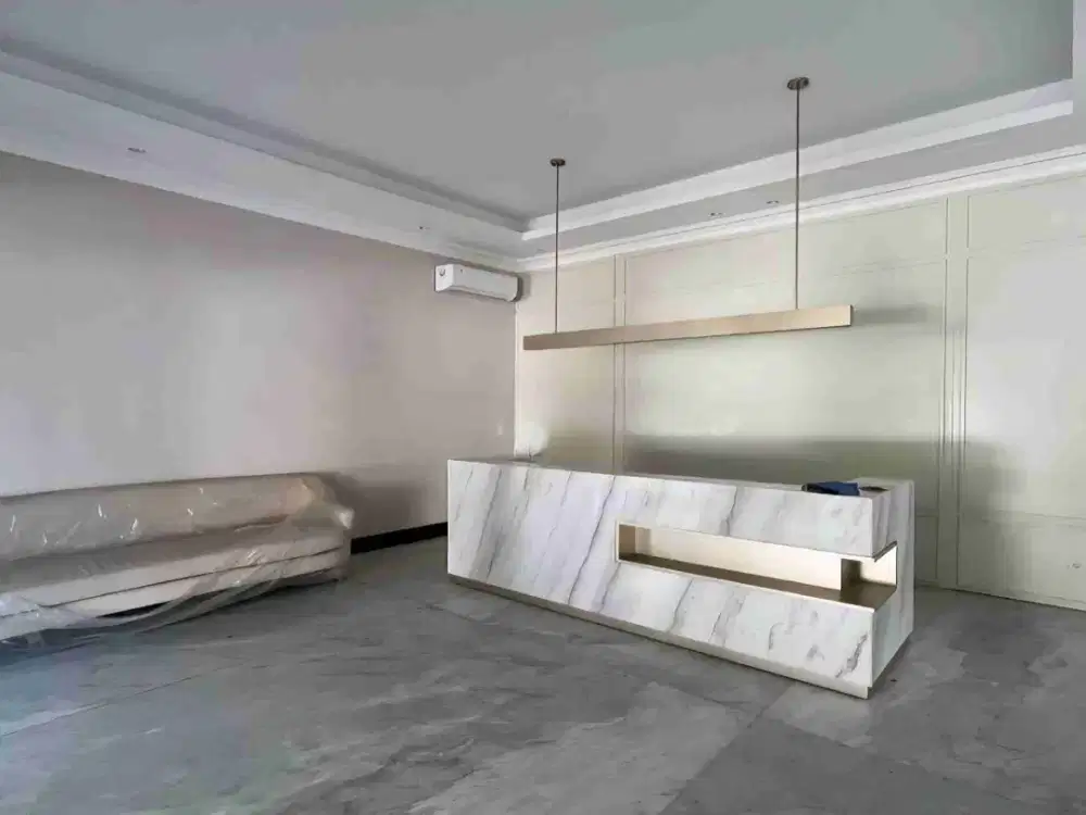 Disewakan Rumah Usaha Komersial Area Raya Kertajaya Indah Surabaya Timur Cocok untuk Resto Cafe Kantor