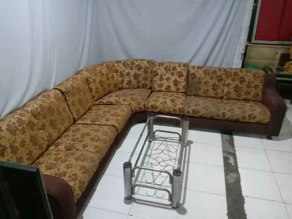 Sofa sudut + meja tanpa kaca