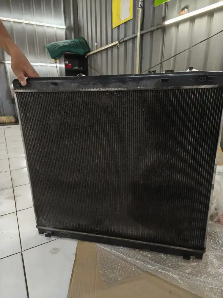 Radiator original Innova diesel A/T 2018