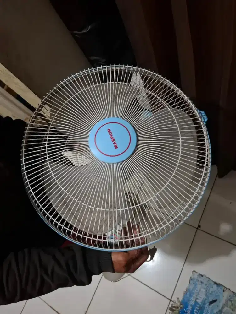 KIPAS ANGIN DINDING