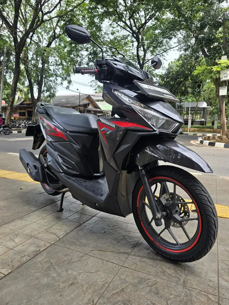 DIJUAL CASH HONDA VARIO 125 OLD CBS ISS THN 2015 PJK IDUP SIAP PAKAI