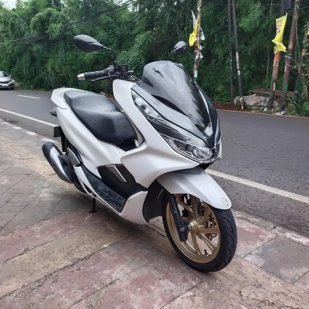 Honda PCX Non ABS 2019 (Lengkap Bagus)