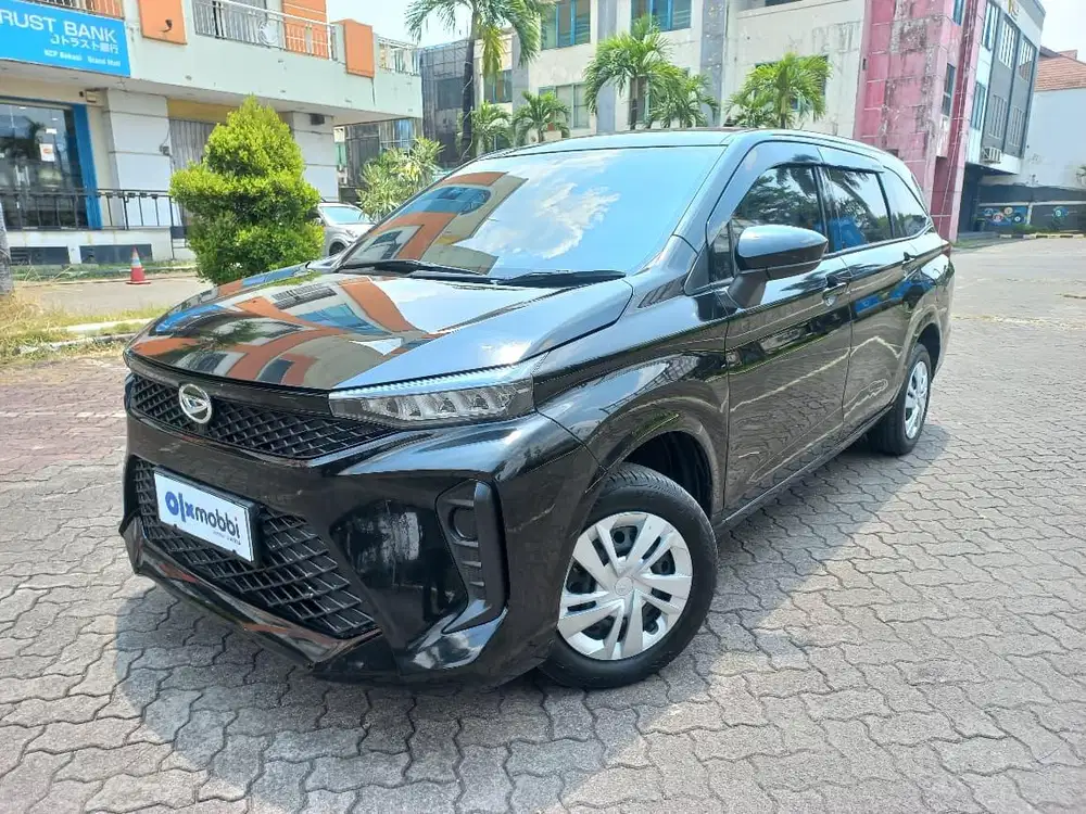 Pajak Panjang - Daihatsu Xenia 1.3 M Bensin-MT 2022