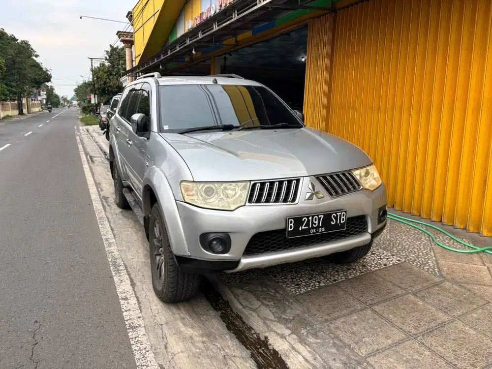 mitsubishi Pajero sport 2.5 Exceed 2010 off plat B sudiono Sekoto