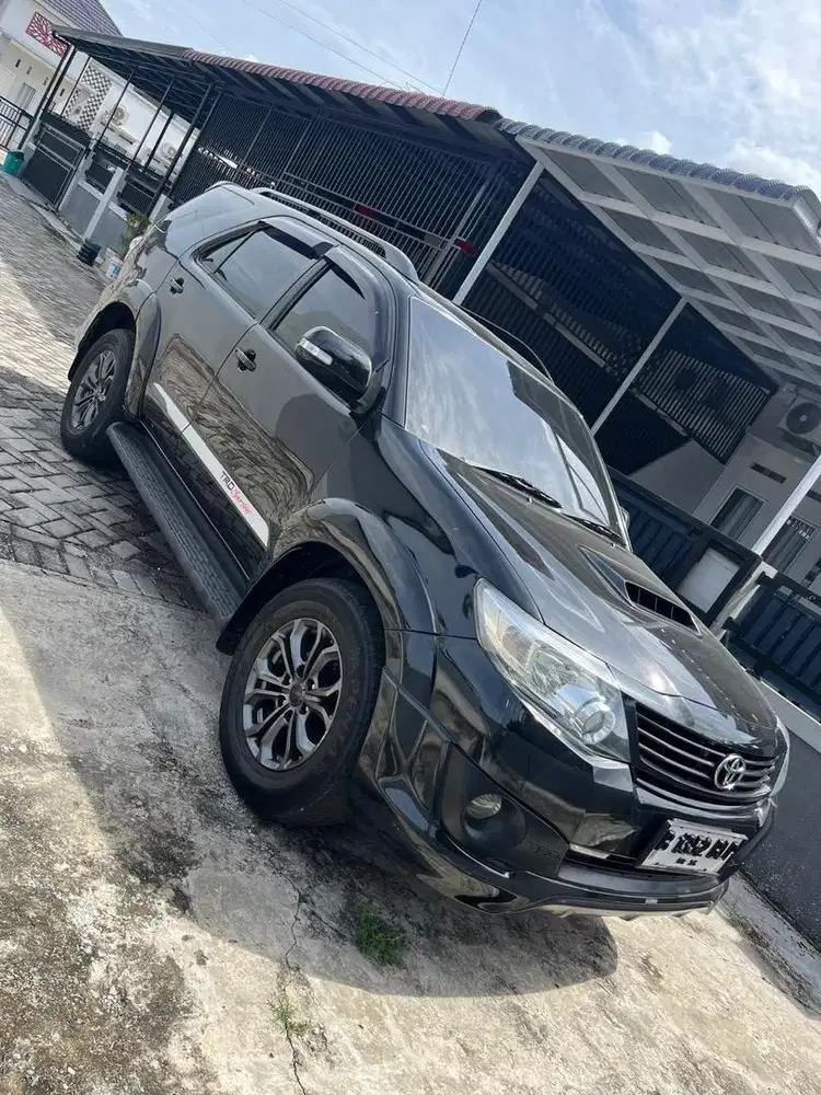 Fortuner VNT TRD Matic Diesel