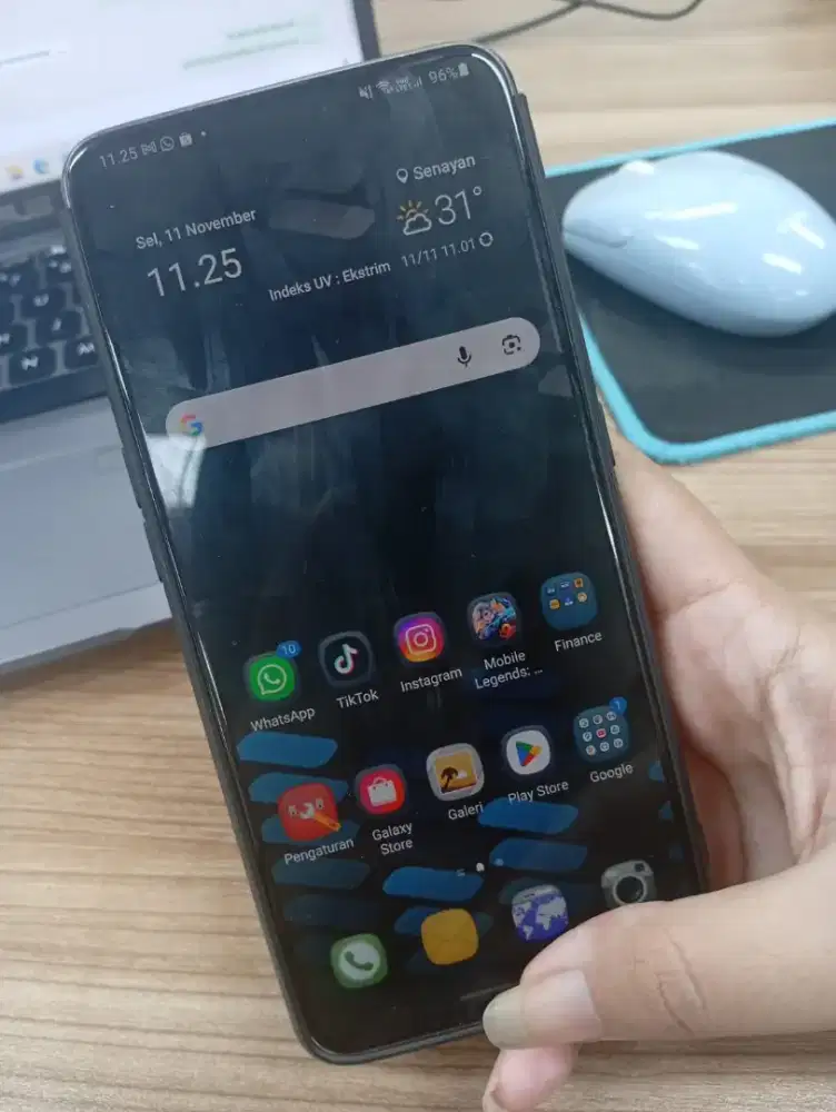 Jual cepat samsung A80 8/128 GB warna hitam