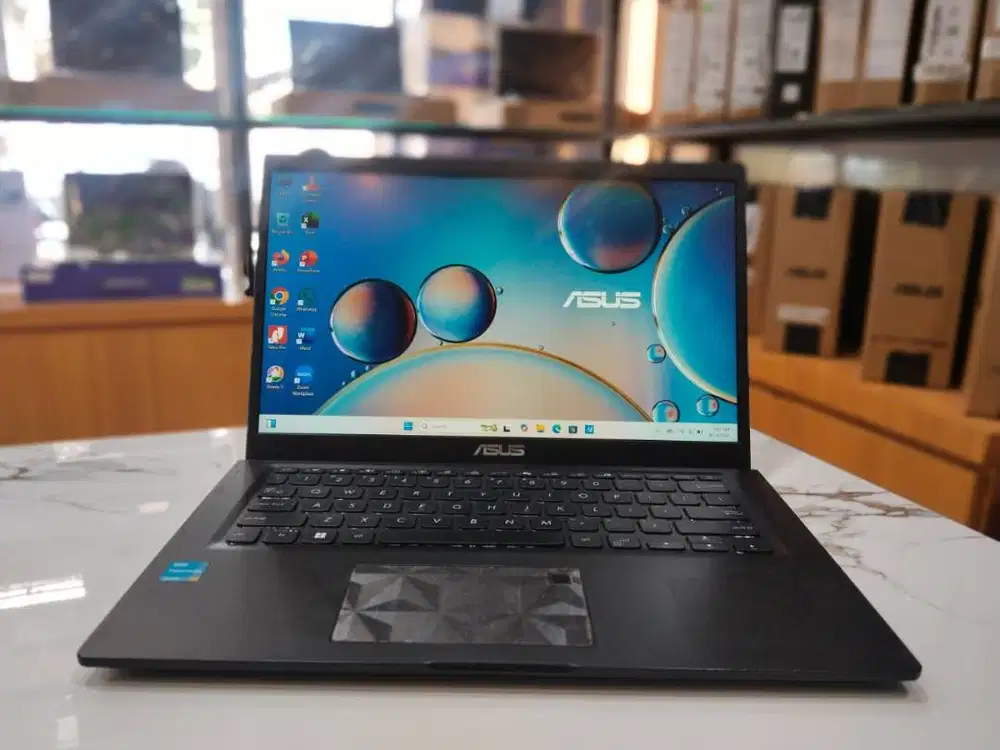 ASUS A1400EA PENTIUM GOLD 7505/RAM8GB/SSD256GB/14 INCH FHD/SIAP PAKAI